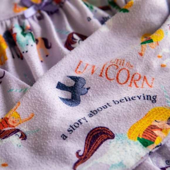 Books To Bed Girls Uni the Unicorn Nightgown - Picture 7 of 7